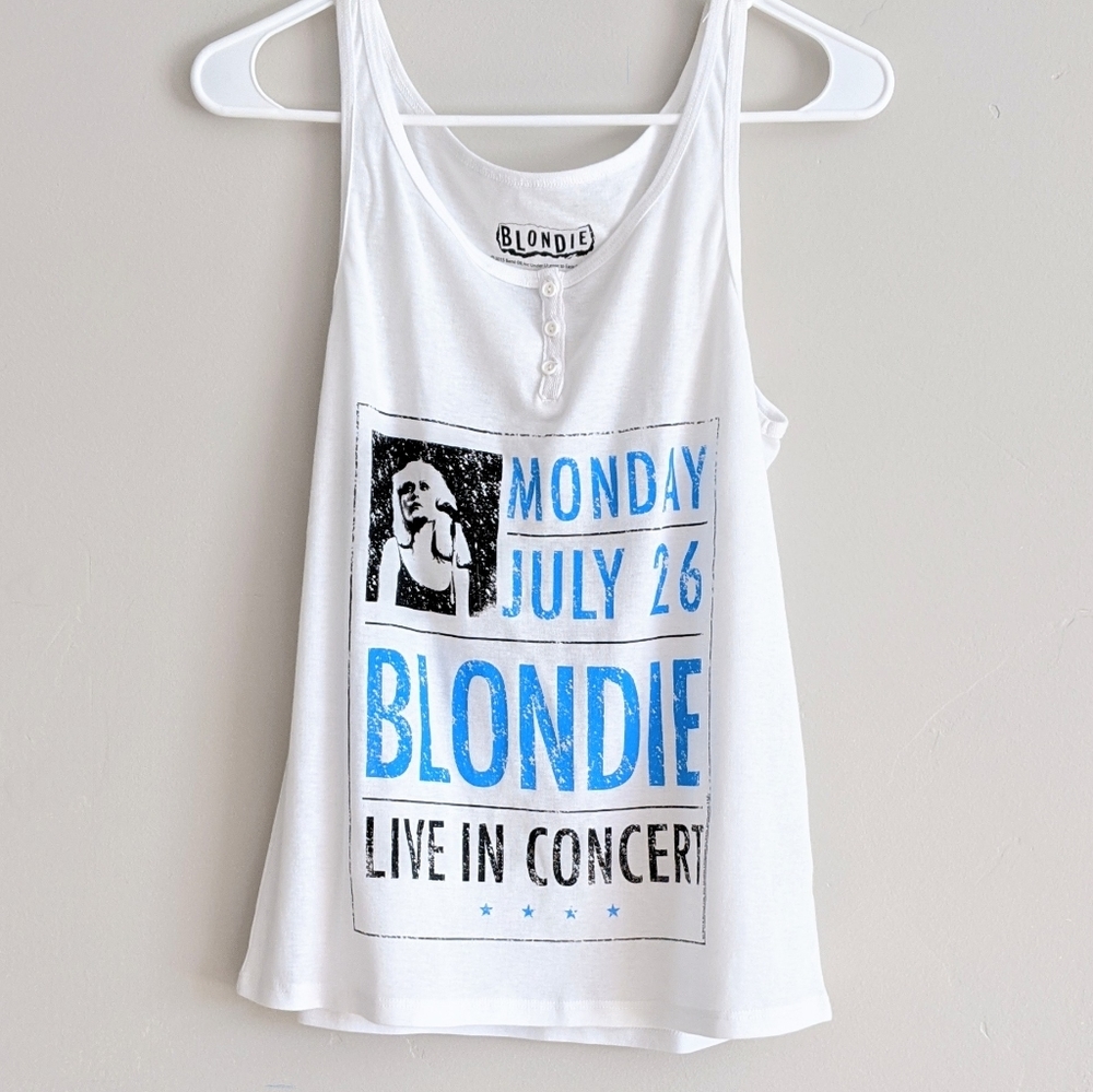 FINAL SALE 🆕🌿BLONDIE GRAPHIC TEE🌿 - Picture 3 of 6